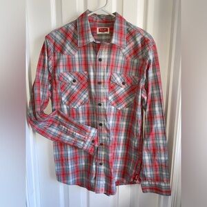 Wrangler Red Gray Plaid Slim Fit Long Sleeve Woven Shirt Size M.